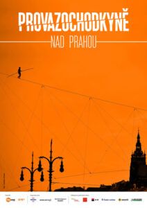 Provazochodkyně nad Prahou